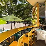 Sundrops Corner & Cafe